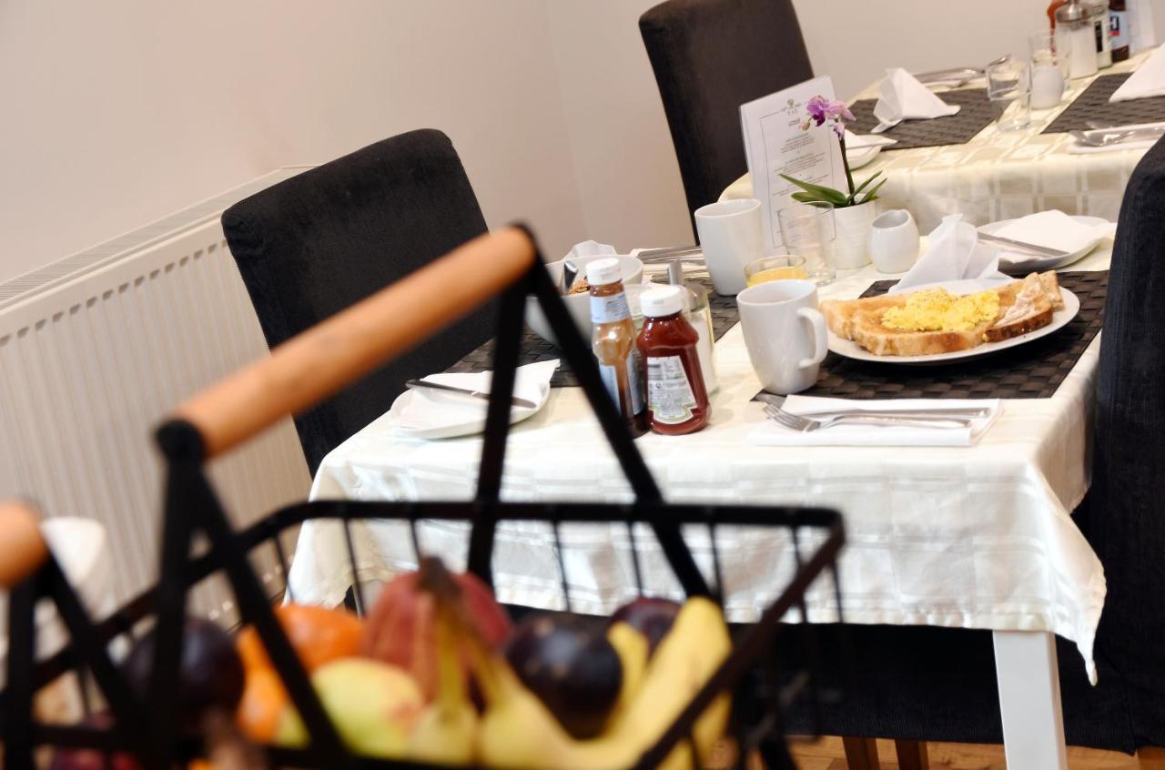 Apple Tree Place B&B Tadley Esterno foto